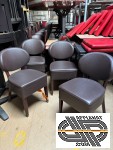 Série de 16 chaises de restaurant marron chocolat | Assises épaisses & dossier arrondi